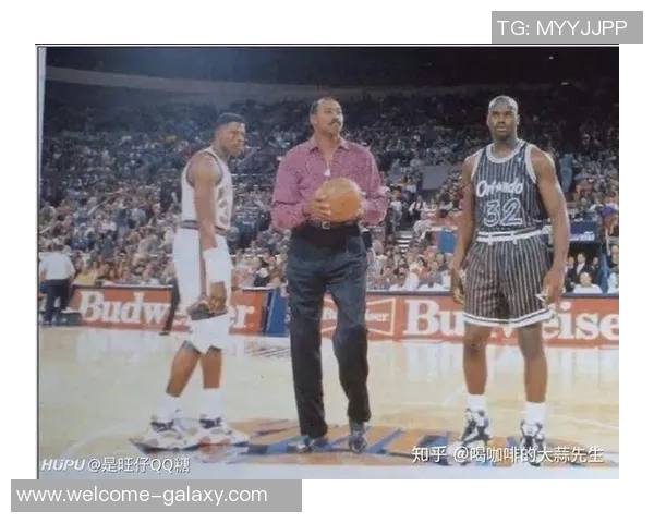 卡尔盛赞斯潘塞琼斯具备十年NBA生涯的激情与智慧超越身体天赋