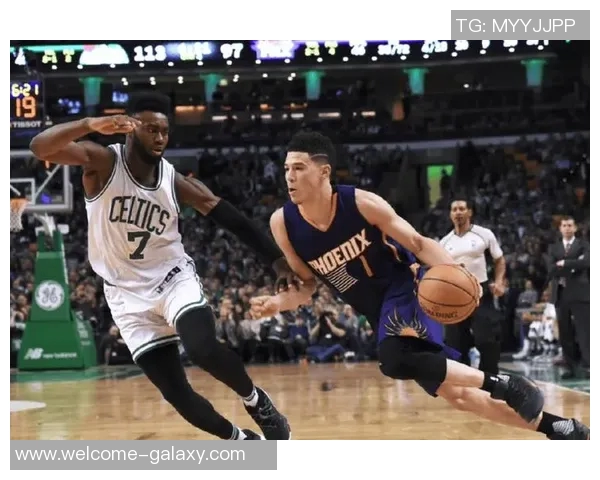 布克强调季末关键战役的重要性每场比赛都需全力以赴不可松懈 布克强调季末关键战役的重要性每场比赛都需全力以赴不可松懈